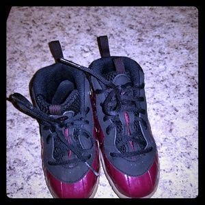Burgundy Nike foams